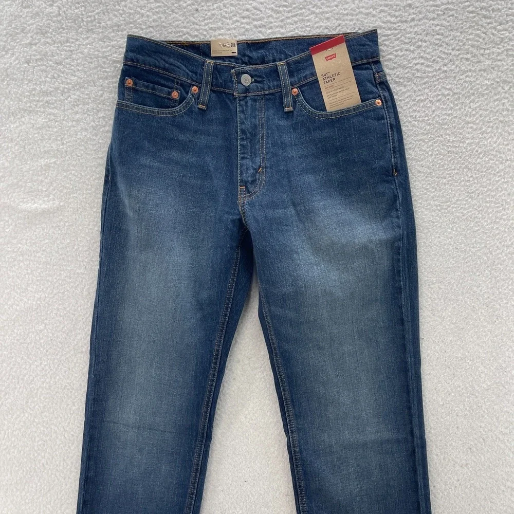 Levis sizing title